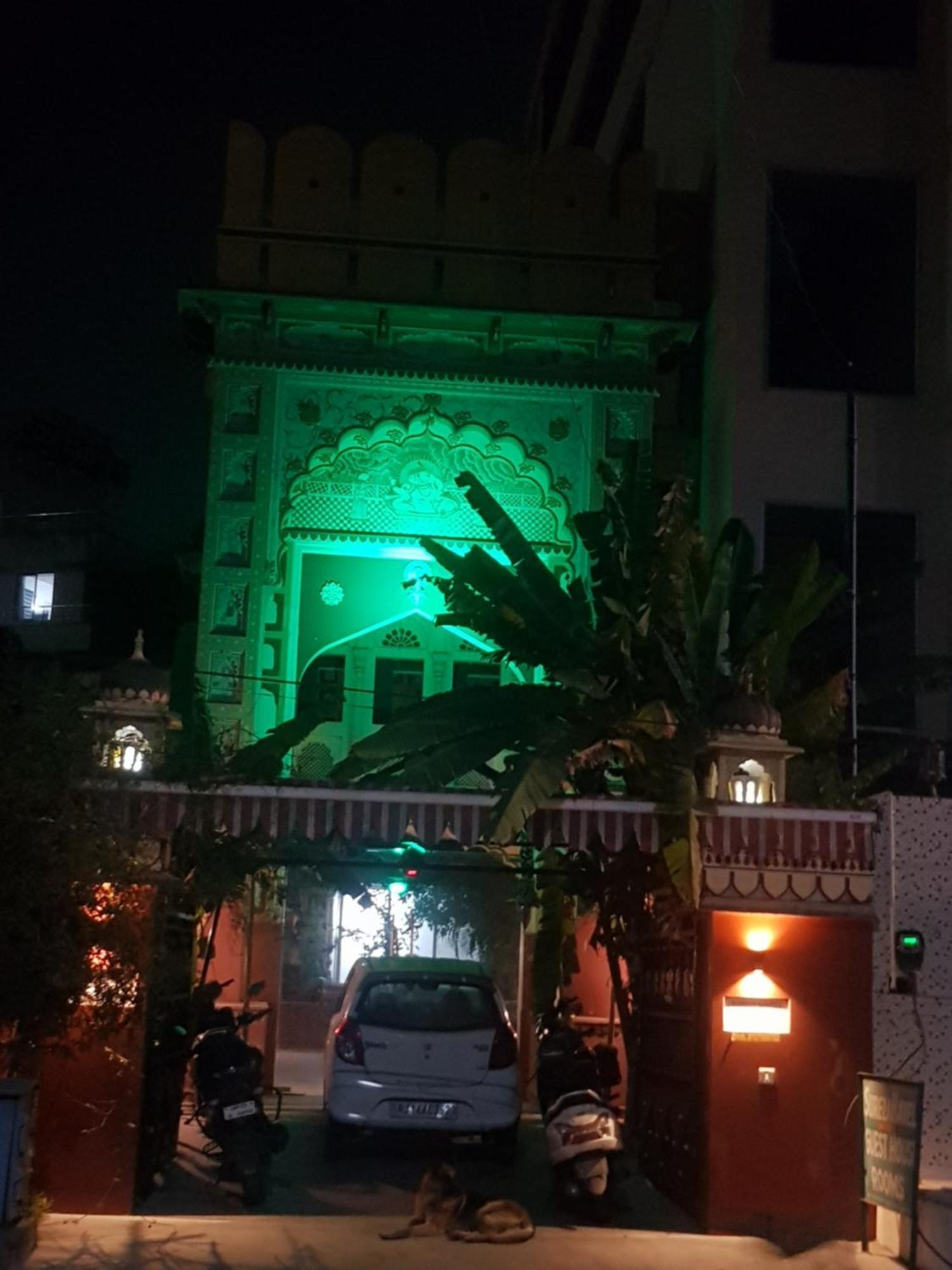 Sureli Haveli Lejlighed Jaipur Værelse billede